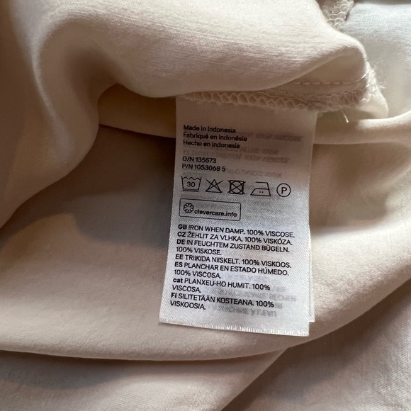 H&M Satin Button Up - Picture 4 of 5